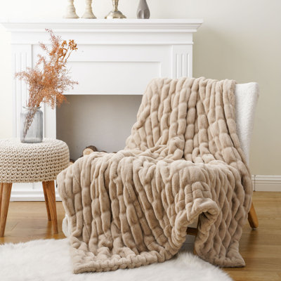 Faux Fur Throw Blanket For Bed, Large Fur Blanket Double Side Ruched Rabbit Fur Blanket For Couch, Bed, Super Soft Cozy Mink Blanket