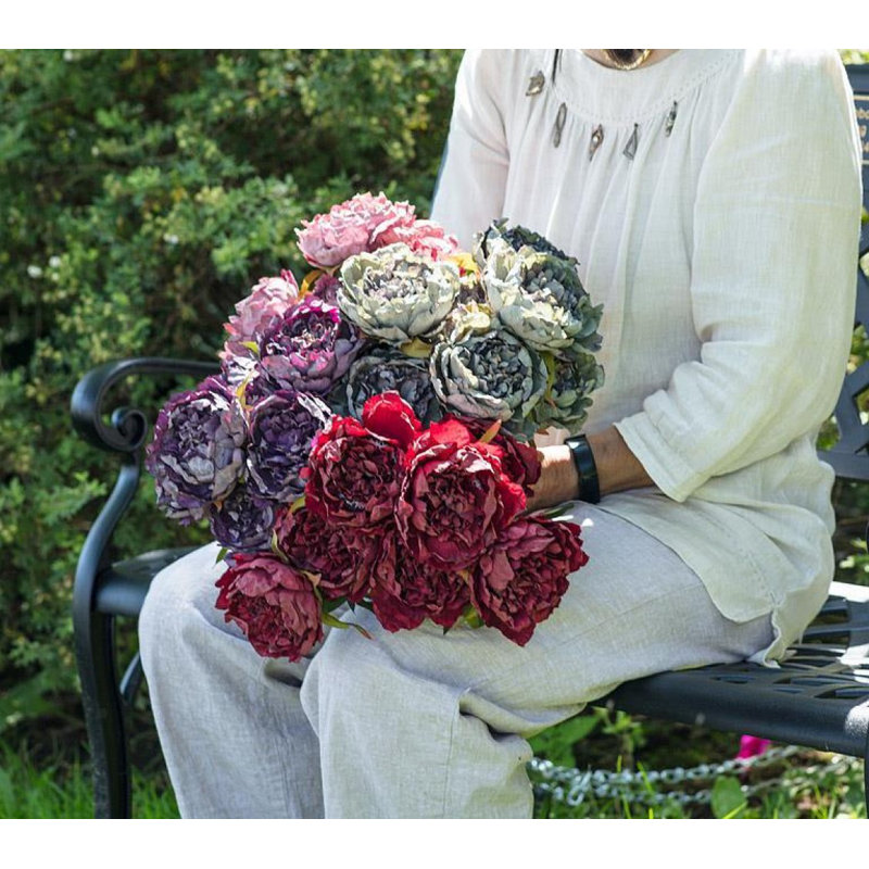 Bouquet de pivoines ouvertes bourgogne 7