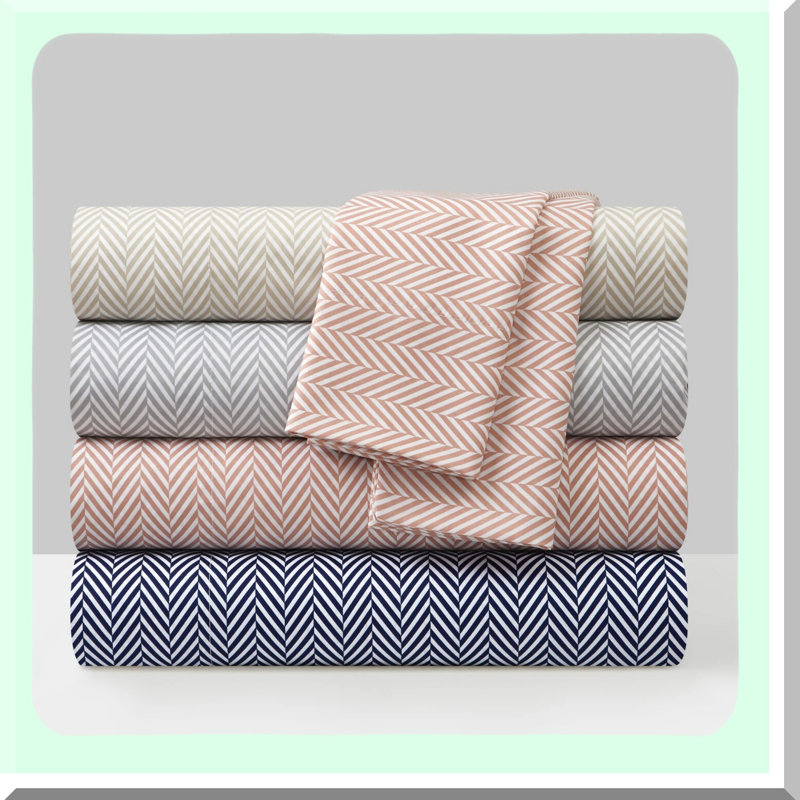 Herringbone Dream 4-Piece Sheet Set - Super Soft Graphic Design - Includes Flat, Fitted Sheet, 2 Pillowcases - Cozy Bedding Collection