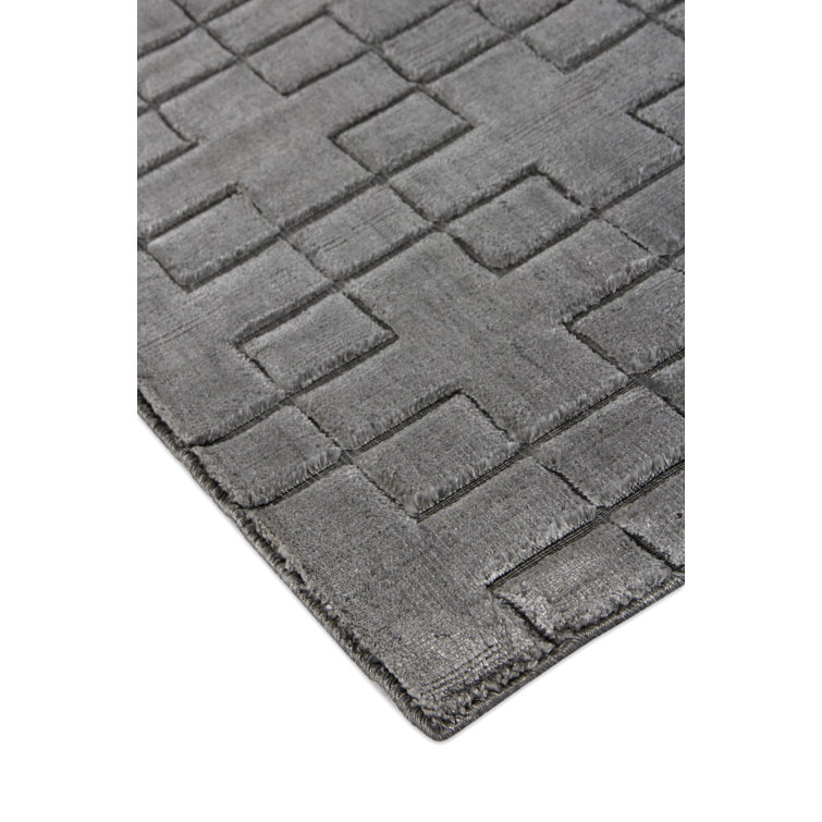 Smooch Geometric Area Rug in Dark Gray