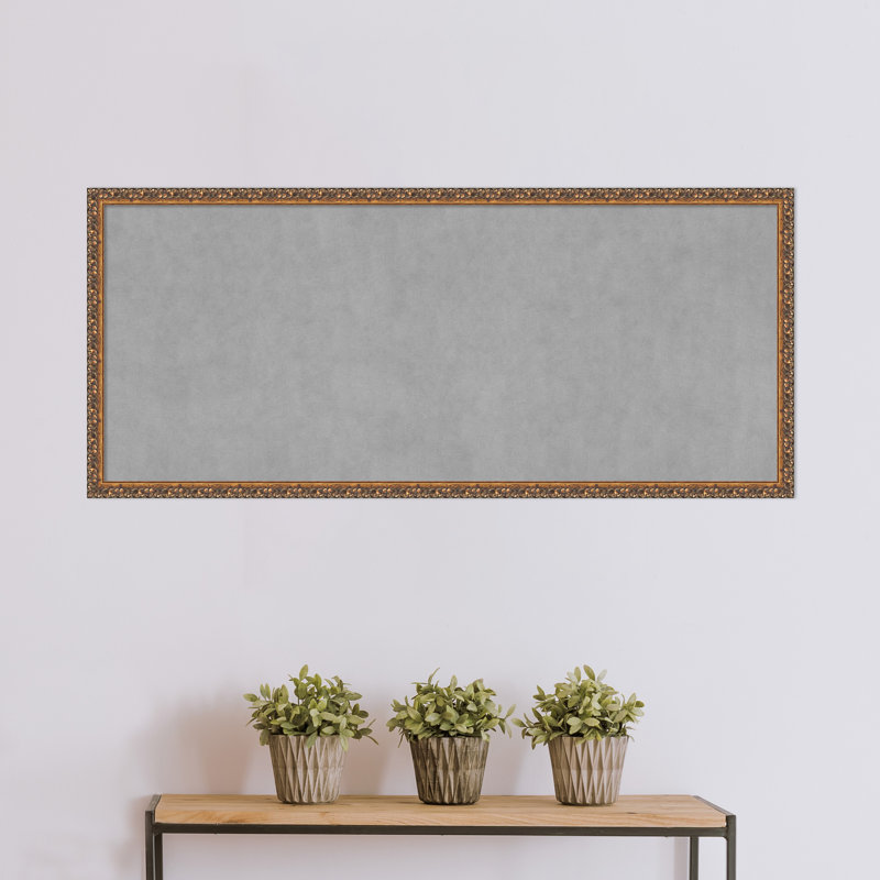 Tableau magnétique encadré bronze antique, H 22 po x l 50 po