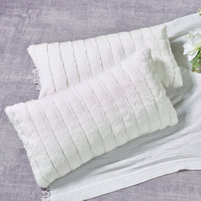 Super Mink Polyester Zip Pillow Cover