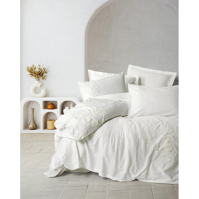 Luxurious Satin Double Quilt Cover Set, 100% Cotton, White | Includes 79 x 87 Duvet Cover, 94 x 102 Flat Sheet, 2 Pillowcases 20 x 28, 2 Oxford Pillowcases | Embroidered, Reactive Printing, Machine Washable