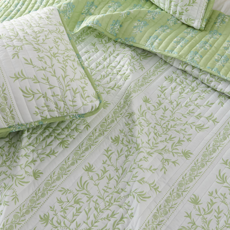 Full Green Floral Reversible Microfiber Quilt Set