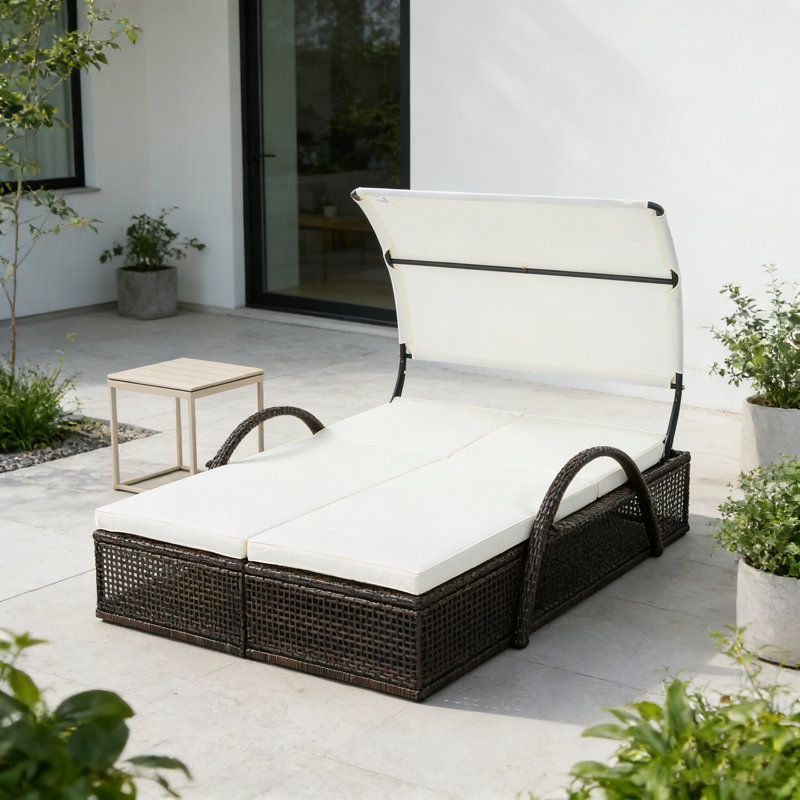 Double méridienne d'extérieur avec dossier réglable et table d'appoint cachée, lit de patio à structure en acier avec accoudoirs arqués pour terrasse de piscine, jardin et cour