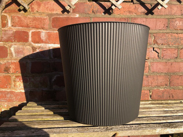 Cachepot, Black