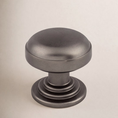 Ellis 1 1/4" Length Mushroom Knob