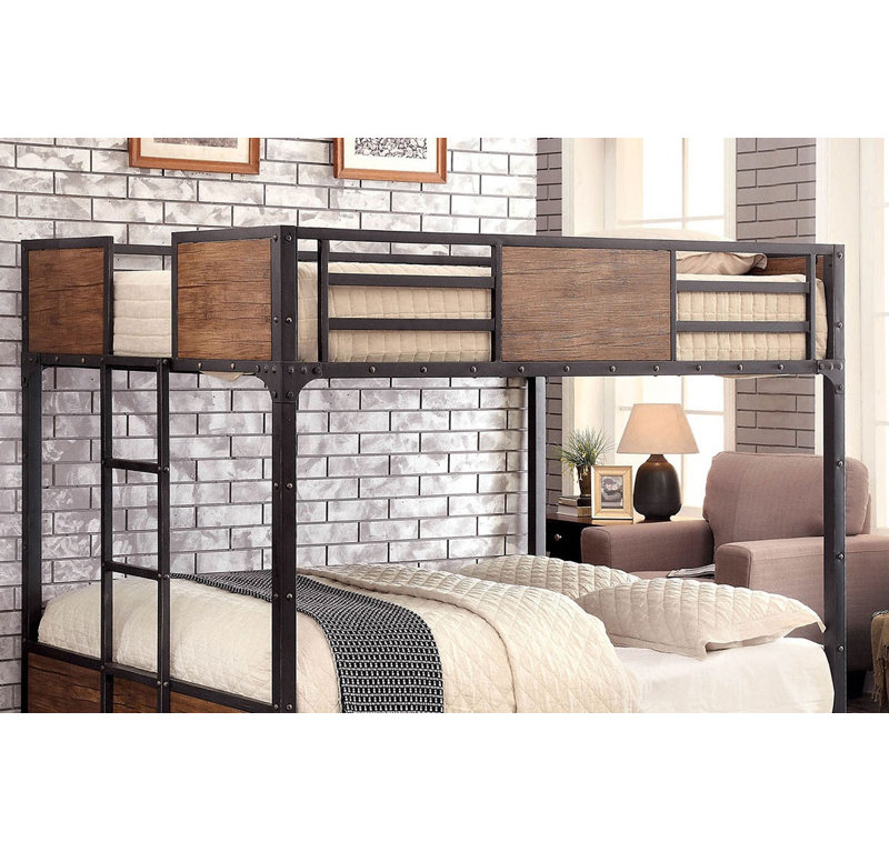 79 po x 55,8 po x 66,5 po, 1 pièce, métal et bois, lit superposé double au dessus d'un lit double, noir, style industriel, échelle attachée