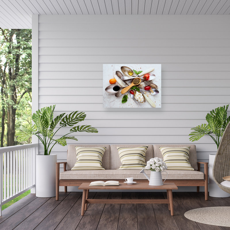 Aleksandrova Karina, cuillères et salade sur toile par Aleksandrova Karina, H 14 po x l 19 po