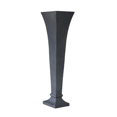 TRUMPET VASE