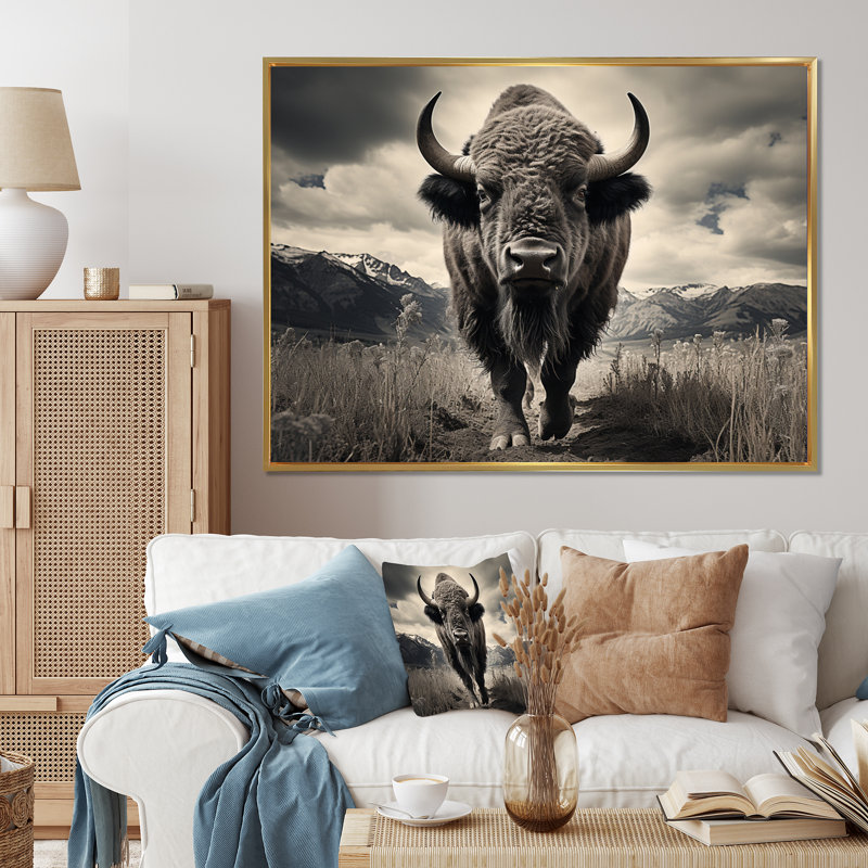 Bison Majestic Bison - Bison, reproduction sur toile, Cadre flottant doré, H 12 po x l 20 po x P 1 po