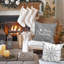 Ensemble de 4 housses de coussin blanches et grises de Noël 18 x 18, housses de coussin décoratives en forme de flocon de neige gris d'hiver de 18 pouces pour chambre à coucher