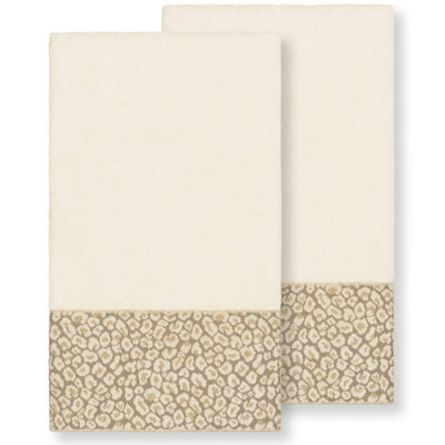 Spots Midweight Bath Towel