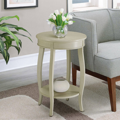 Table d'appoint ronde antique en bois blanc avec tablette de rangement inférieure classique pour l'ameublement
