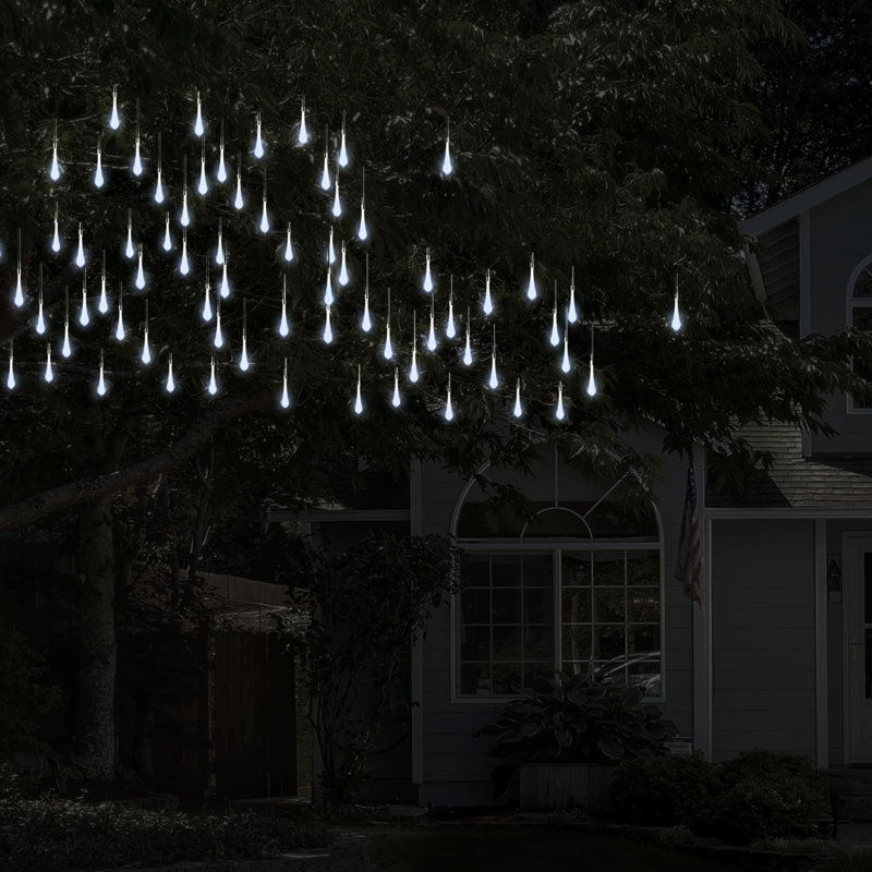 20.5' Outdoor LED Solar Powered 30 - Bulb Novelty String Light, Cool White