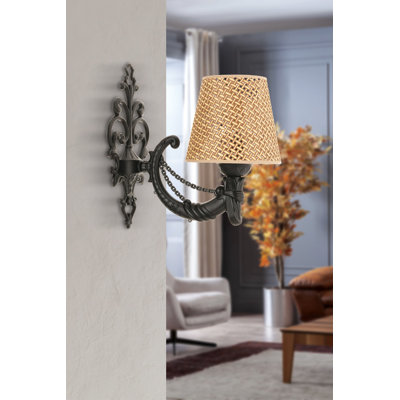 Lampe murale élégante avec corps en métal, finition naturelle et noire, 9,8 po x 3,9 po x 5,1 po | Douille E27, 40 W maximum (ampoule non incluse) | Idéal pour le salon, la chambre à coucher ou le bureau | Homologué IP20 pour une utilisation intérieure