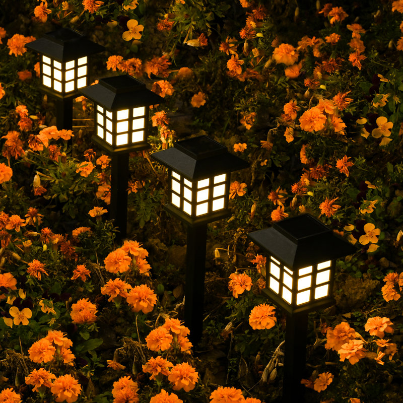 Low Voltage Solar Powered Integrated LED Pathway Light Pack