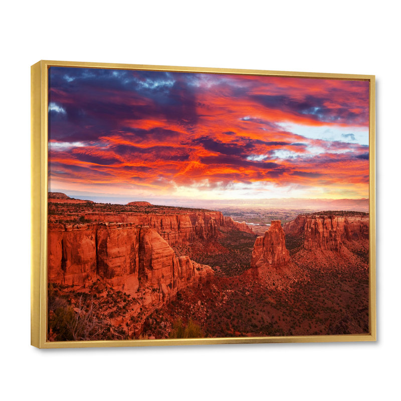 Grand Canyon, ouest de l'Arizona I - impression, H 24 po x l 32 po x P 1 po, Cadre flottant doré