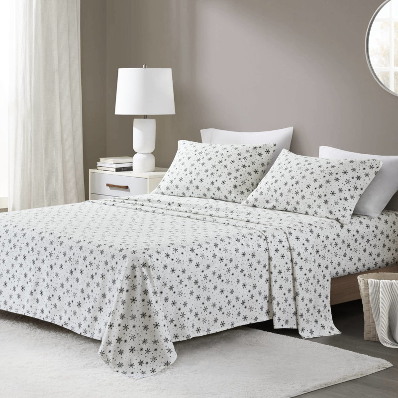 Drap pleine grandeur 4 pièces avec imprimé de flocons de neige noirs, 100% flanelle de coton pour matelas jusqu'à 18 po de profondeur, doux et confortable grâce à un brossage supérieur, ajustement ajusté, mieux ajusté, pré-rétréci, livré à plat