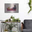 «Wild Lounge I Pink Couch» par Omar Escalante, art mural en métal-102872025