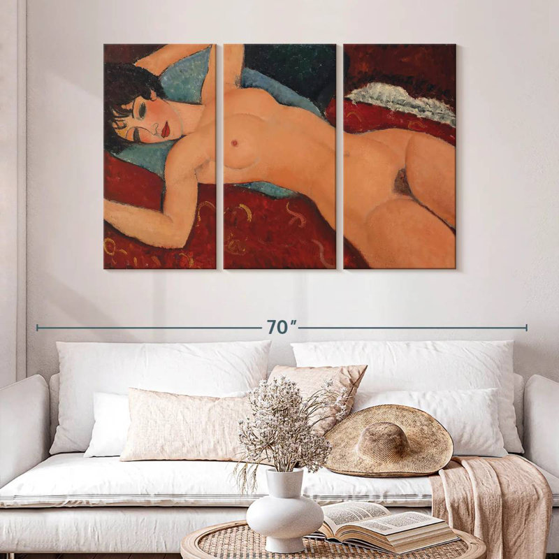 Leisha Nu Couche, 32" H x 50" W