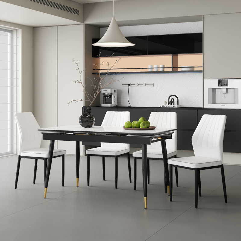 Ensemble de table de salle à manger en pierre frittée extensible de 55 à 79 po avec chaises rembourrées en similicuir 4-8