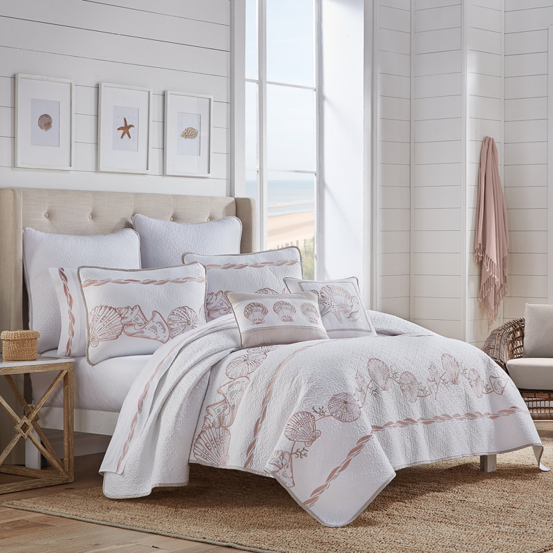 Water Front Quilt Set, King Quilt + 2 Shams, Coral