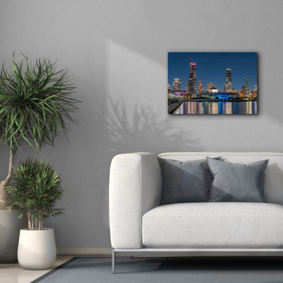 "Epic Graffiti" Chicago Nighttime Skyline 6 "par Epic Portfolio, art mural sur toile, 26 po x 18 po