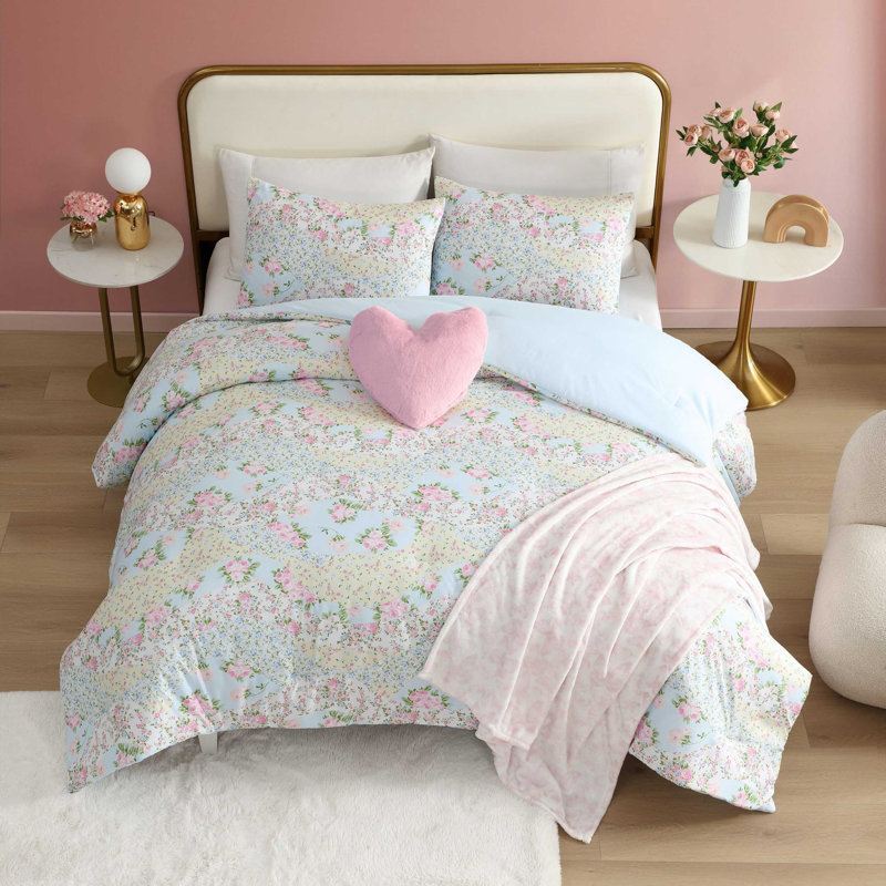Betsey Johnson Patchwork Floral Reversible Blue Comforter Bonus Set, Twin Comforter + 3 Additional Pieces