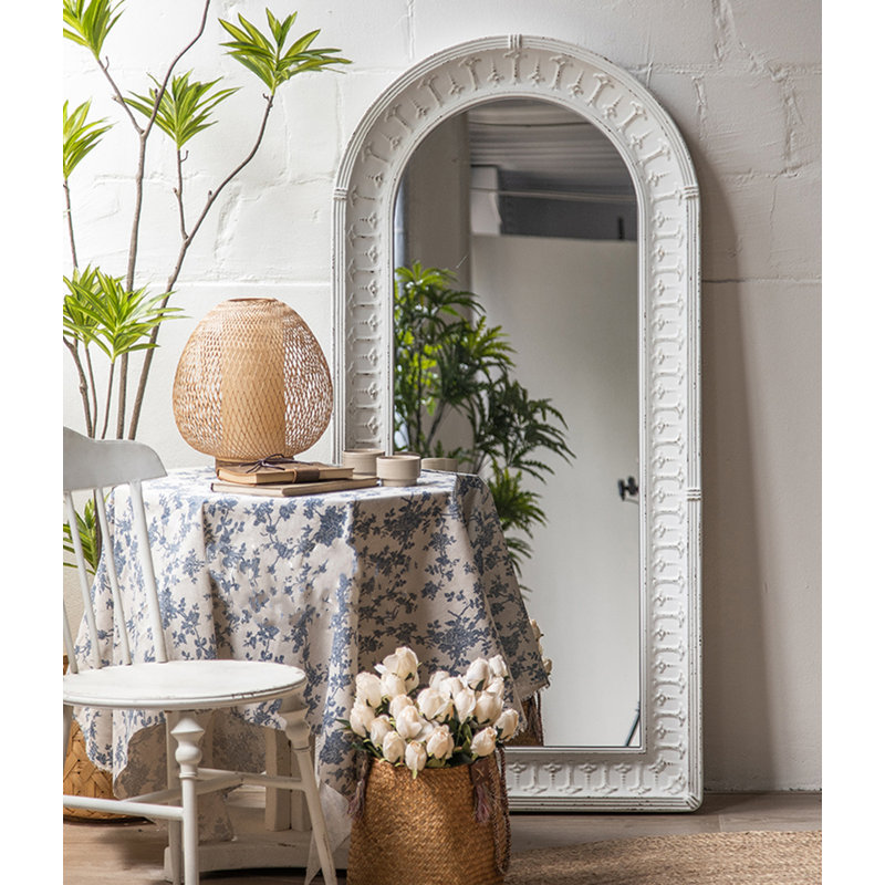 Élégant miroir de plancher arqué rétro