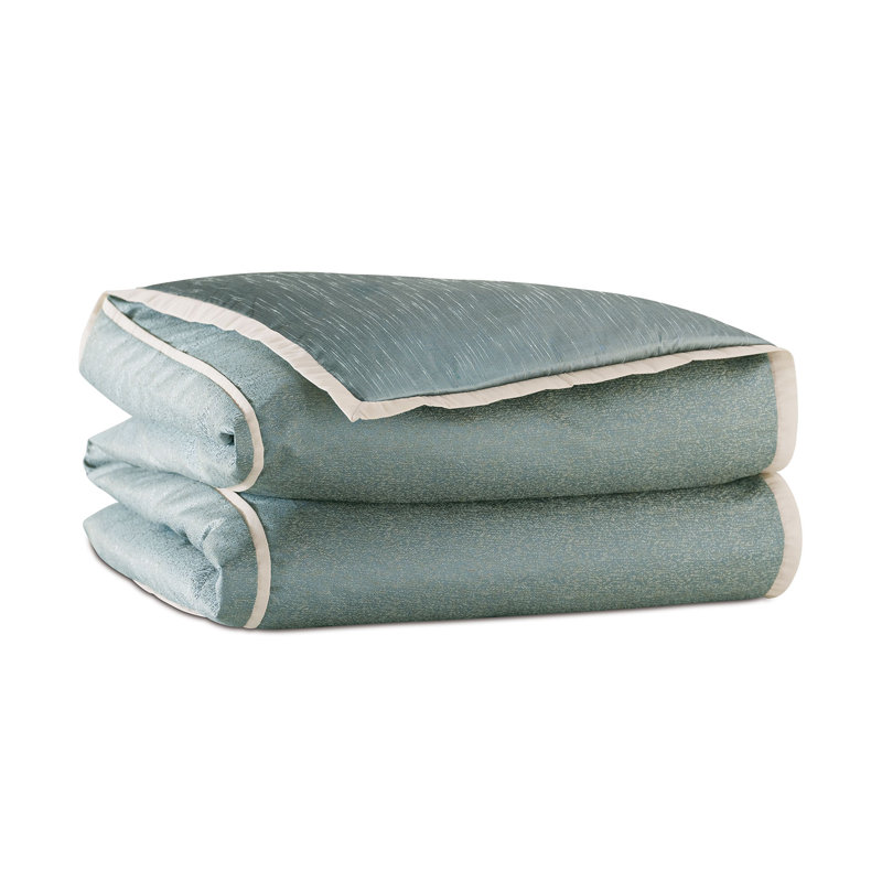 Alaia Glam Polyester Comforter, King Comforter, Hand Tacked