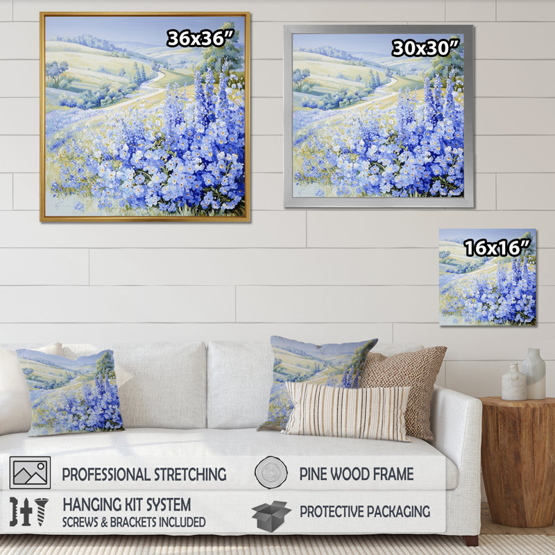 «Rolling Hills And Wildflowers II - Landscape Cottage», reproduction sur toile, H 30 po x l 30 po, Toile tendue