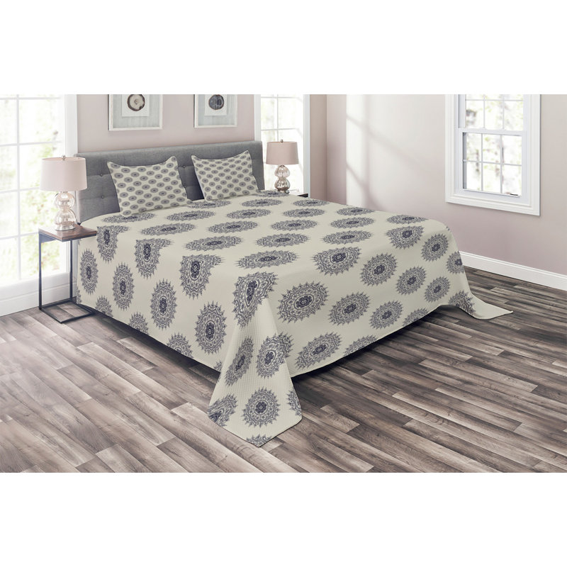 Oriental Polyester Floral Coverlet, King Bedspread + 2 Standard Shams, Blue/White/Navy Floral