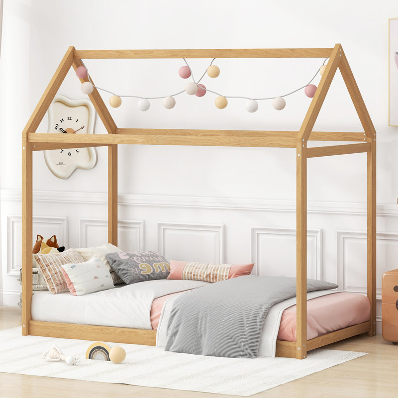 Lit simple en bois