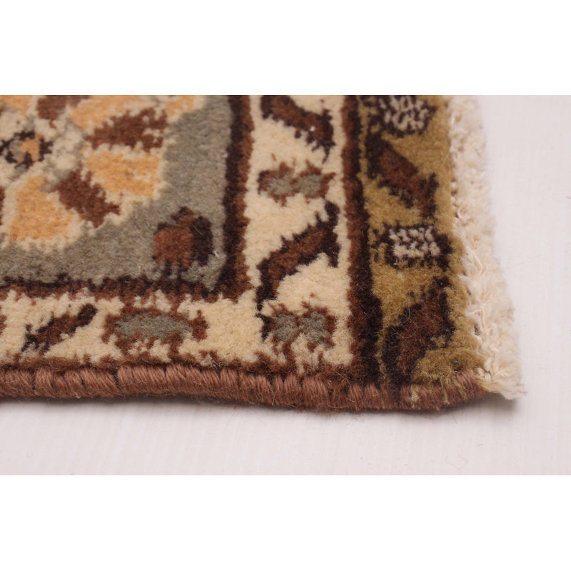 Tapis unique en laine 6 pi 1 po x 9 pi 5 po Bertello