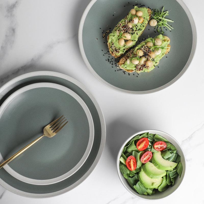 Serenity Green Ceramic 32-Piece Dinnerware Set, Service for 8