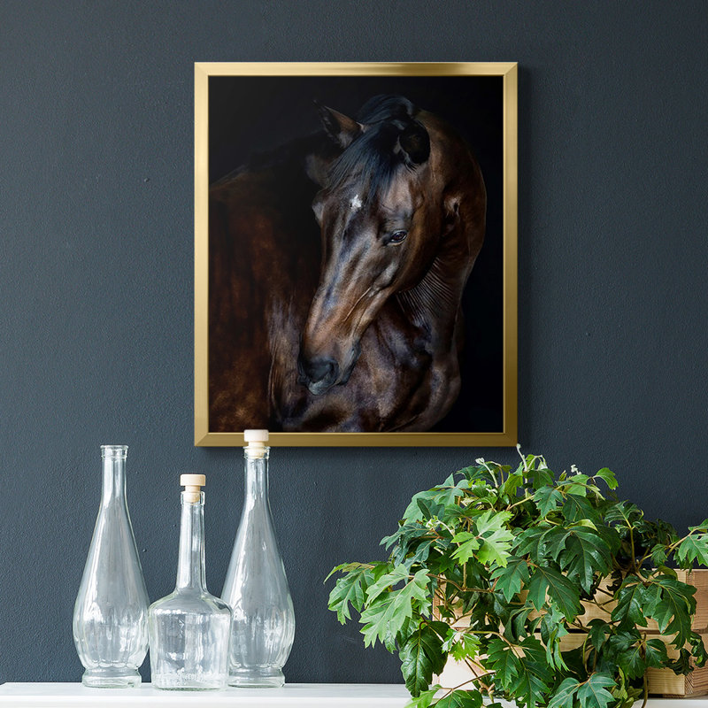 Sunlit Horses I, toile encadrée de qualité supérieure - prête à être accrochée, Or, H 20 po x l 16 po