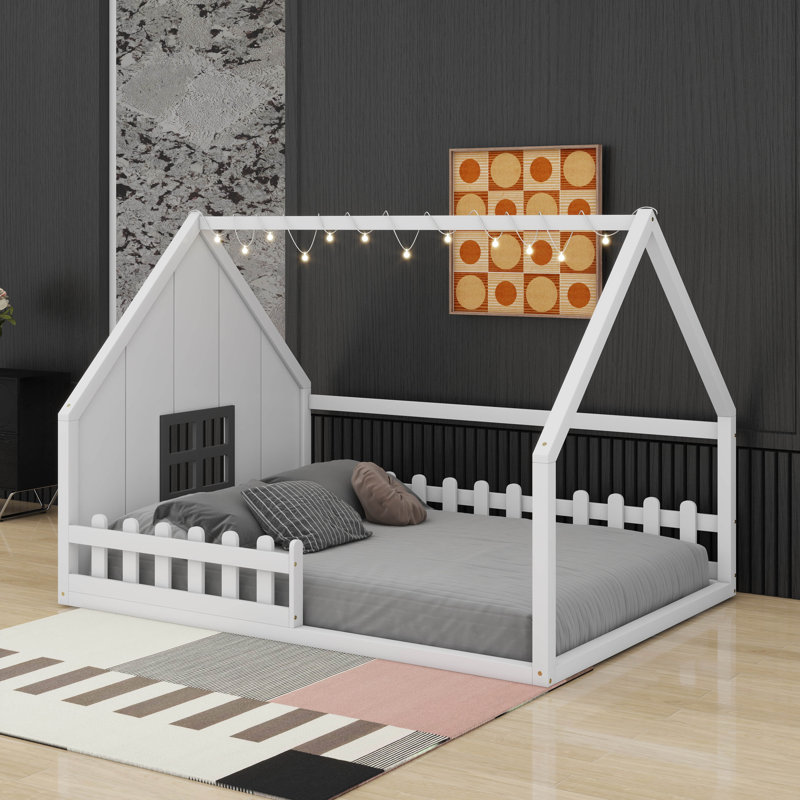 Lit double en bois avec fenêtre et clôture, Blanc