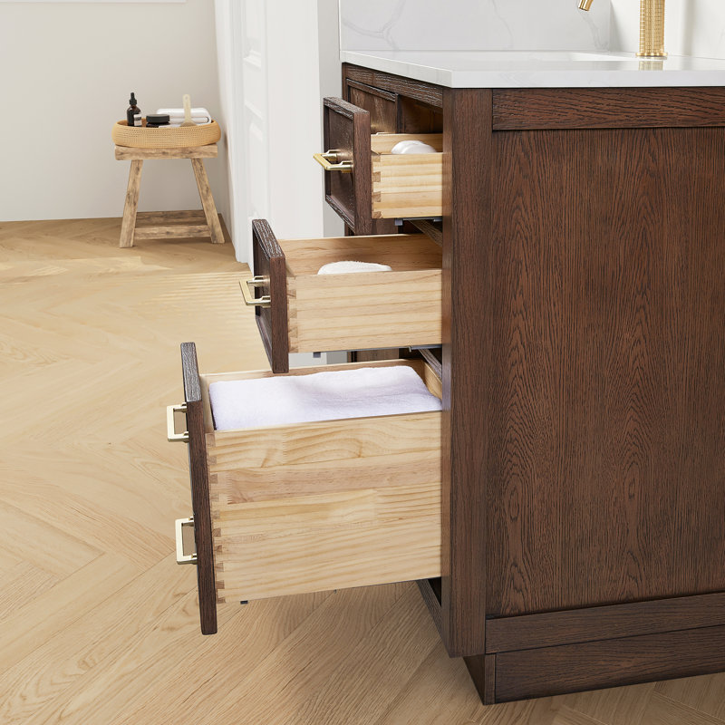 Meuble-lavabo simple 36 po avec plateau en pierre de quartz blanc Jakarta, Chêne brun foncé vieilli, Or brossé