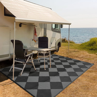 Tapis extérieur réversible 9 x 12 pi - Tapis de paille en plastique imperméable pour terrasse, terrasse, camping-car, camping, pique-nique, plage, cour arrière - pliable, facile à nettoyer, diamant noir / gris moderne
