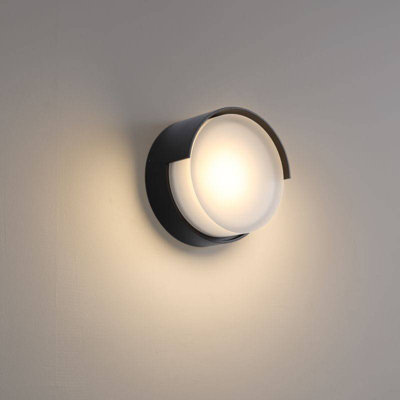 UltraBeam 6 Watt LED Round Outdoor LED Wall Light With Eyelid - 150mm Diameter