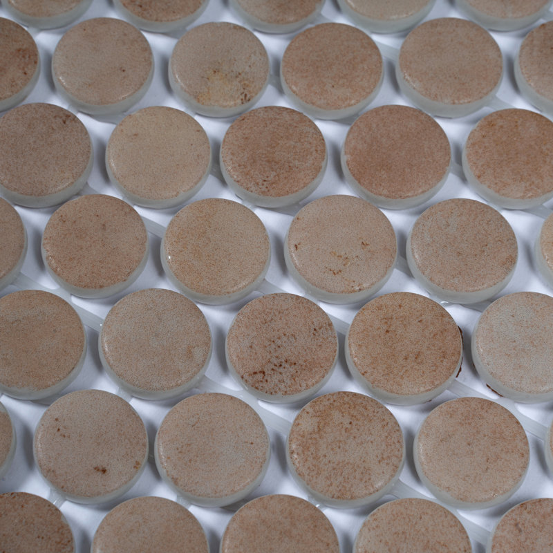 Carrelage mosaïque rond en verre recyclé mauve 12 x 12 po Lucenza (10,56 pieds carrés / caisse, paquet de 12), Taupe mat