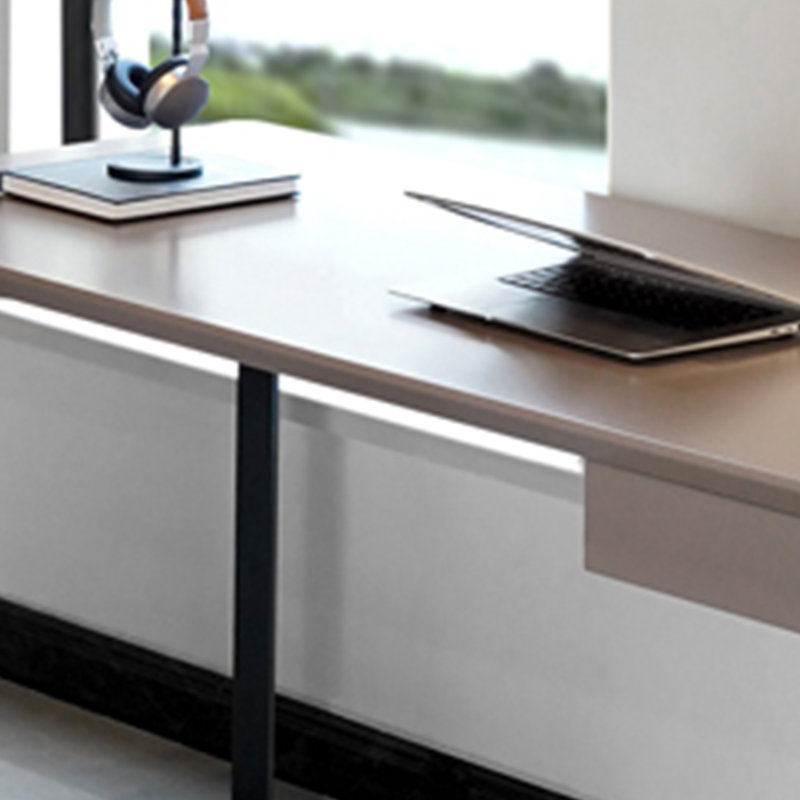 Bureau élégant et esthétique, H 29,52 po x l 55,11 po x P 25,59 po