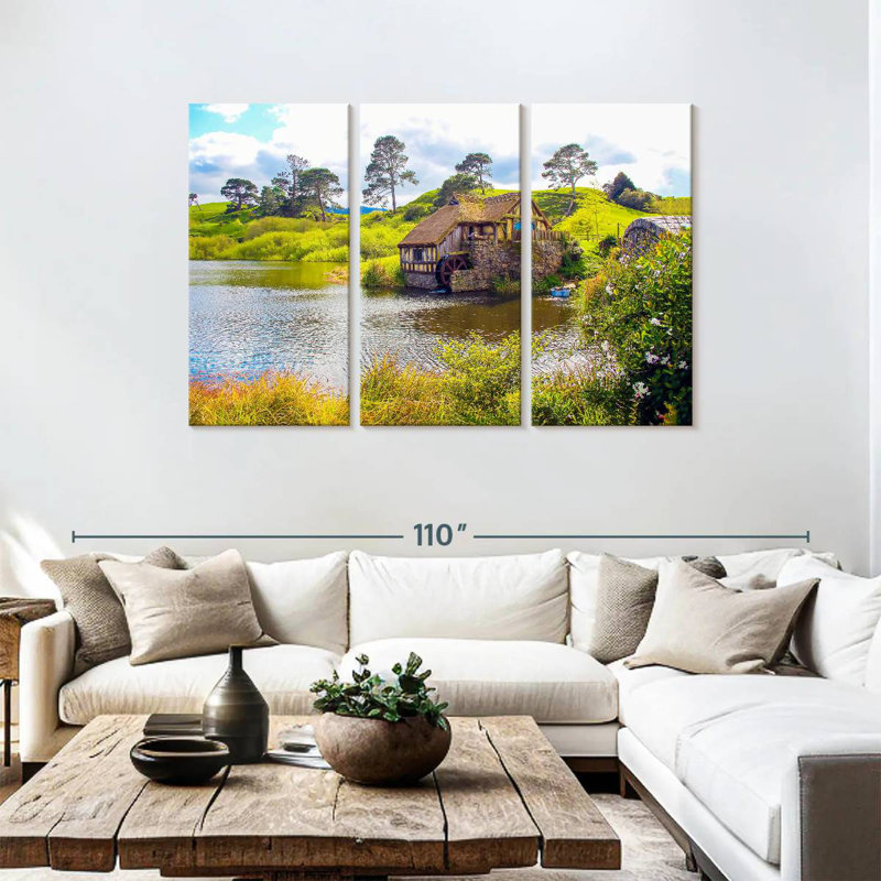 Sebbie Hobbiton, 48" H x 74" W