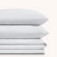Ensemble de housse de couette pour très grand lit de 3 avec motif floral en relief, blanc, ensemble de literie 100% coton à densité de tissage 300 fils, housse de couette et taies décoratives-756206472