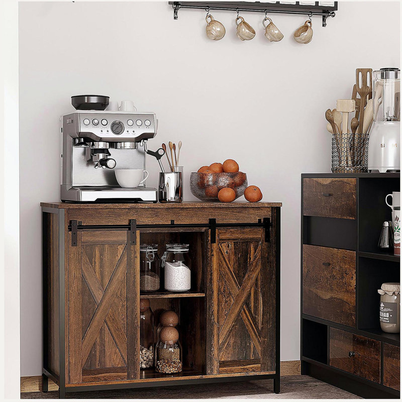 Buffet bar, meuble de cuisine avec portes coulissantes de style grange, rangements et étagères réglables, idéal pour le salon ou un bar à domicile, couleur brun rétro.