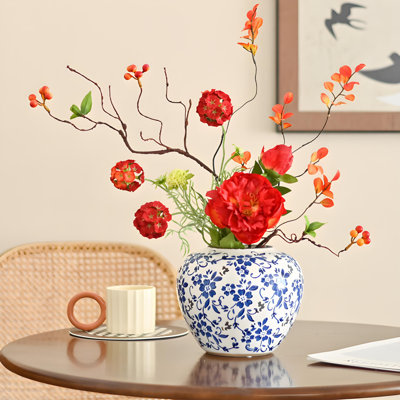 Ornements de fleurs simulées