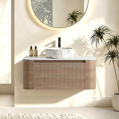 Meuble-lavabo de 36 pouces avec lavabo Erba, armoire murale en chêne miel avec porte-serviettes gratuit, conception de lavabo simple en céramique blanche de Carrare, sans drain et robinet, pré-assemblé, meubles-lavabos
