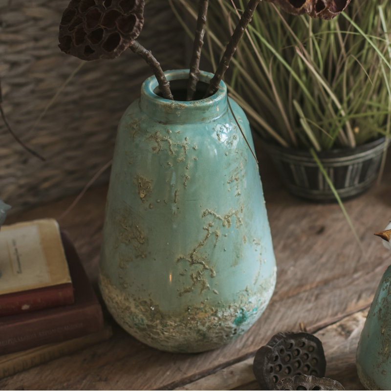 Vase de table Jo, 10" H x 7 W x 7" D