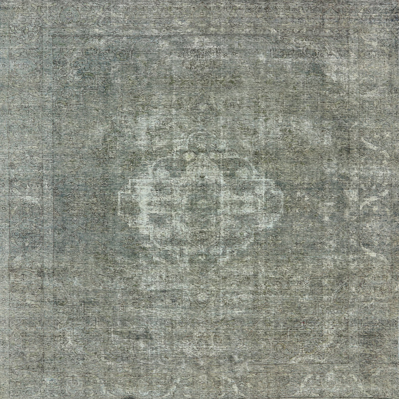 Tapis oriental gris, Carré 7 pi